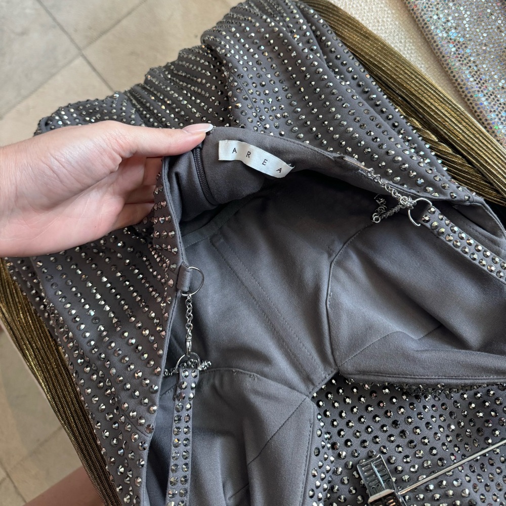 Area gown! Size 4 color in charcoal grey